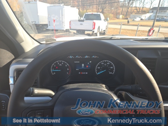 Vehicle image 7 of 37