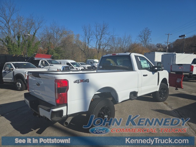Vehicle image 34 of 37