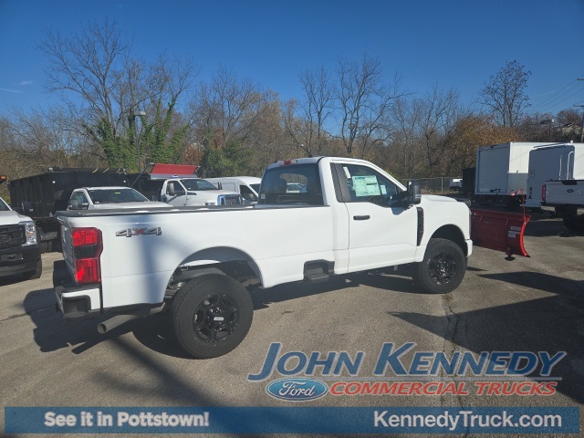 Vehicle image 31 of 37