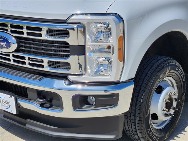 2023 Ford F-350 XLT Image 27 of 30
