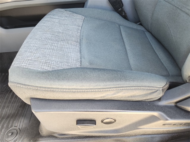 2023 Ford F-350 XLT Image 12 of 30