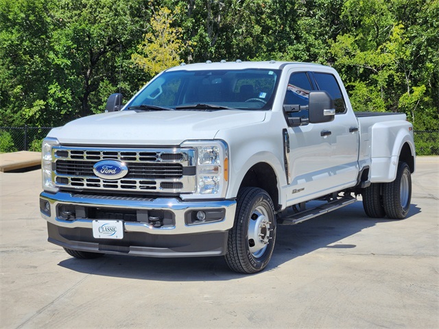 2023 Ford F-350 XLT Image 1 of 30