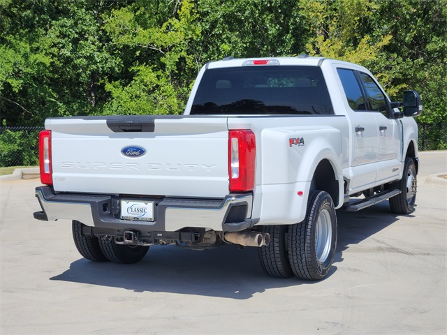 2023 Ford F-350 XLT Image 5 of 30