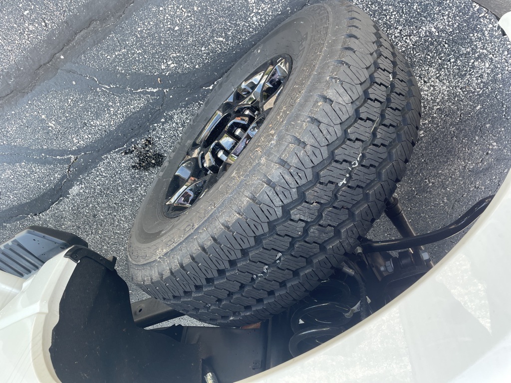 Vehicle image 14 of 30