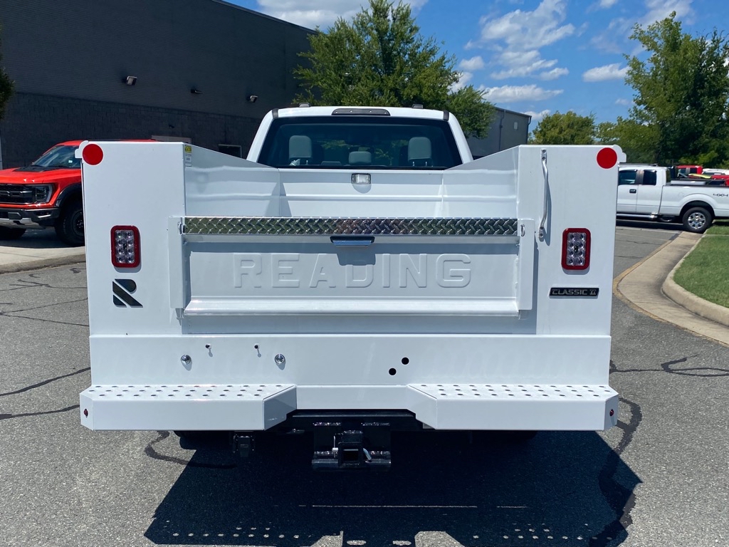 Vehicle image 5 of 17