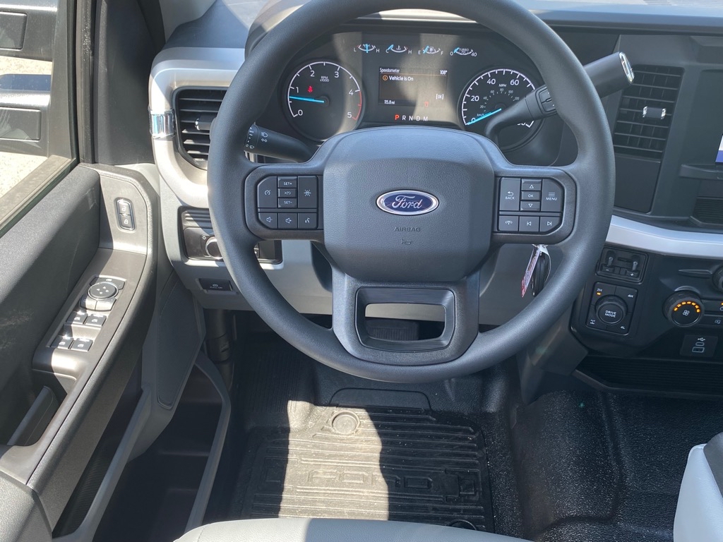 Vehicle image 9 of 17