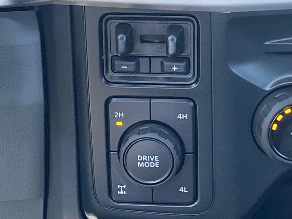 Vehicle image 12 of 17