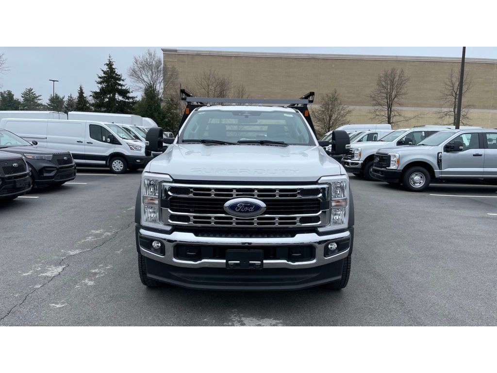 2023 Ford F-550 XL Image 3 of 31