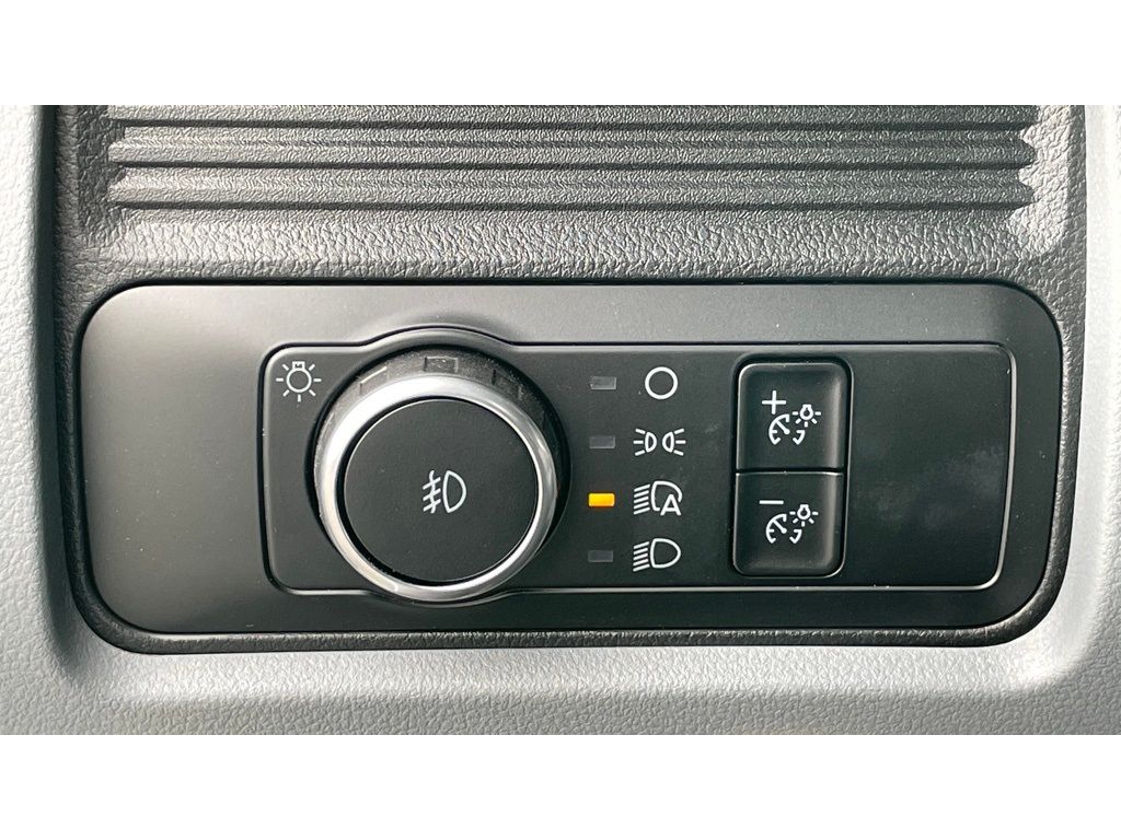 2023 Ford F-550 XL Image 16 of 31