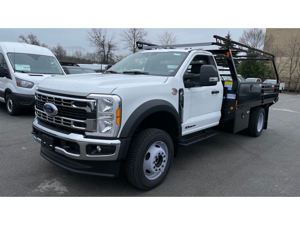 2023 Ford F-550 XL Image 2 of 31