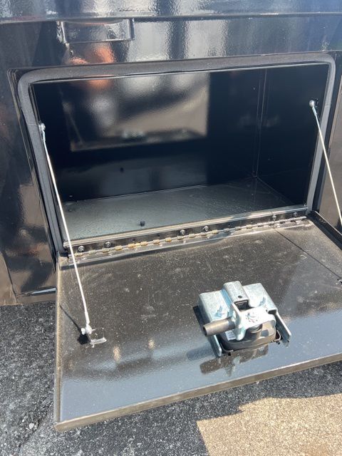 Vehicle image 11 of 42