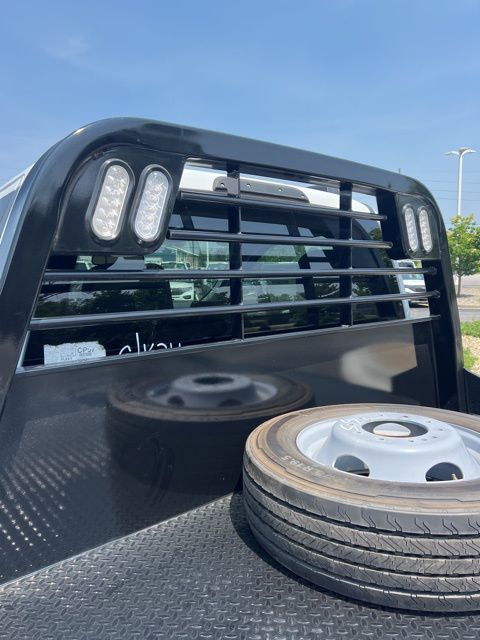 Vehicle image 16 of 42