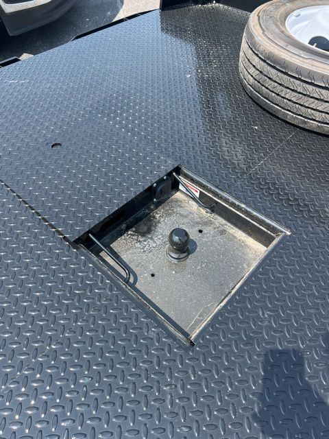 Vehicle image 15 of 42
