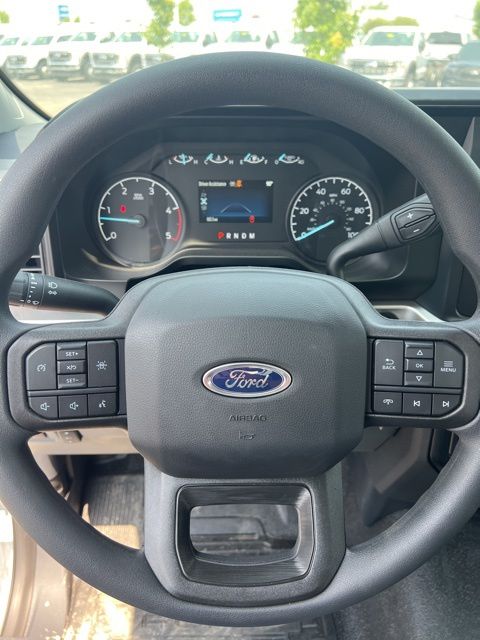 Vehicle image 23 of 42