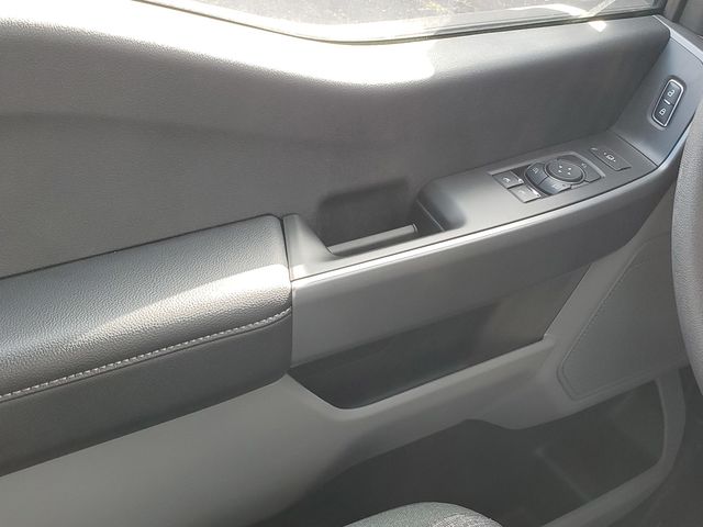 2023 Ford F-550 XLT Image 19 of 28