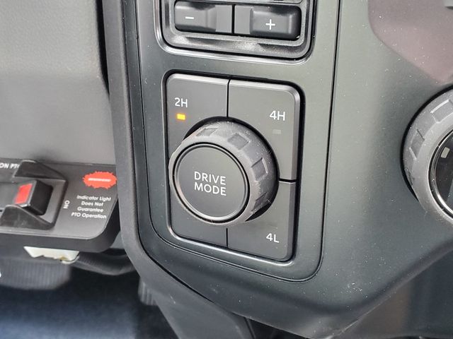 2023 Ford F-550 XLT Image 18 of 28
