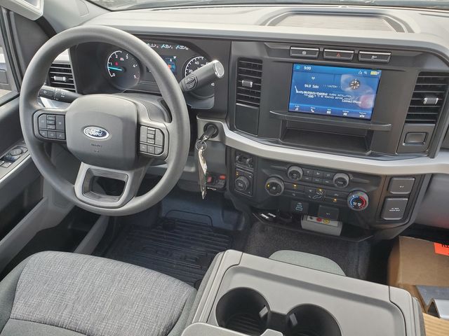 2023 Ford F-550 XLT Image 14 of 28