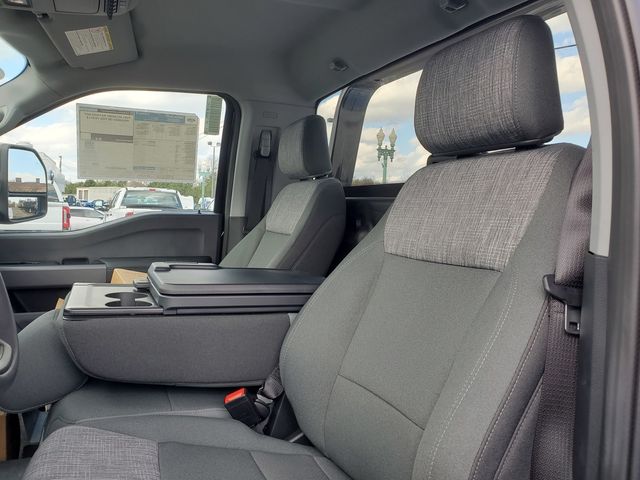 2023 Ford F-550 XLT Image 11 of 28