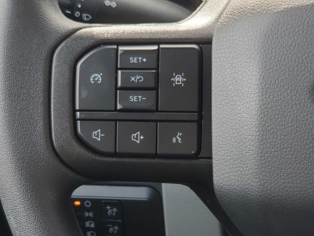 2023 Ford F-550 XLT Image 23 of 28