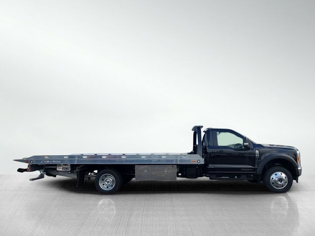 2023 Ford F-550 XLT Image 4 of 28