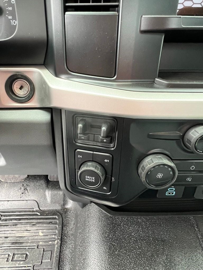 2023 Ford F-550 XL Image 59 of 64