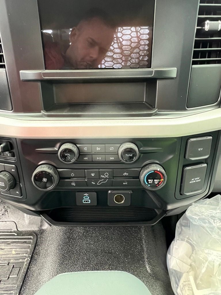 2023 Ford F-550 XL Image 60 of 64