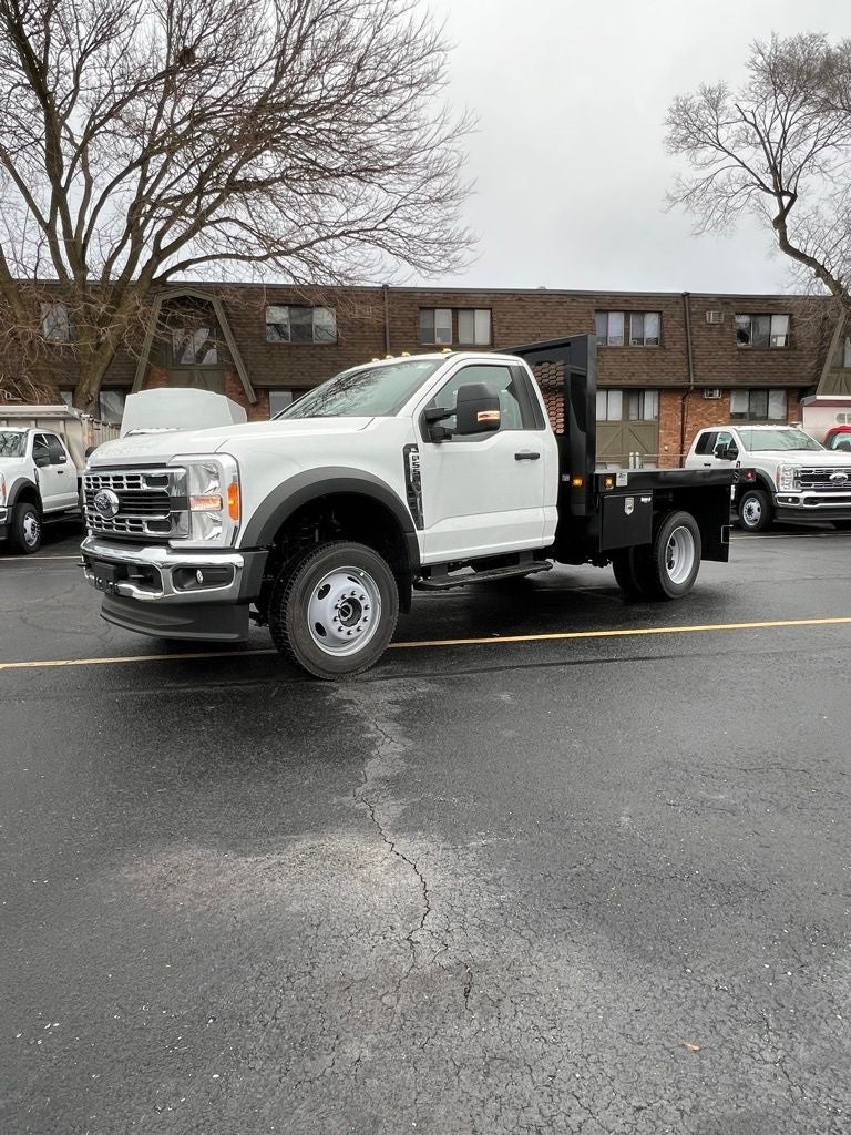 2023 Ford F-550 XL Image 2 of 64