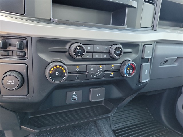 Vehicle image 12 of 20