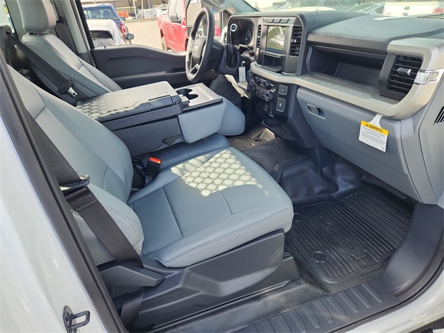 Vehicle image 14 of 23