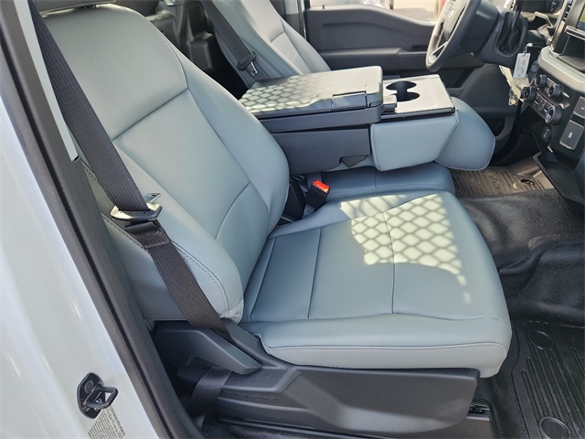 Vehicle image 15 of 23