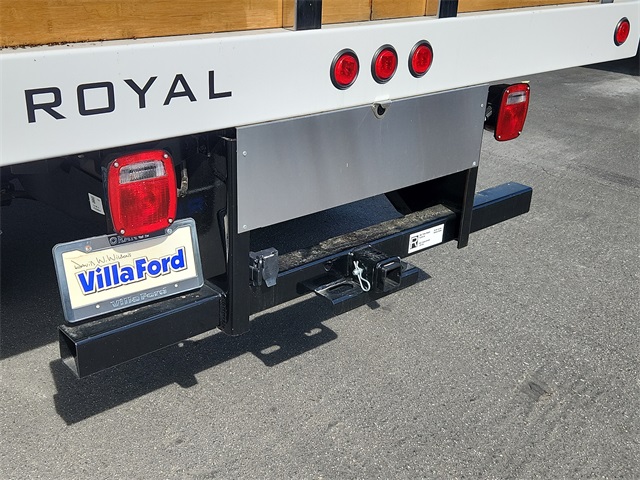 Vehicle image 19 of 23