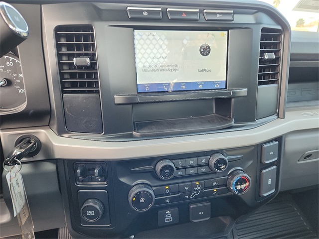 Vehicle image 10 of 23