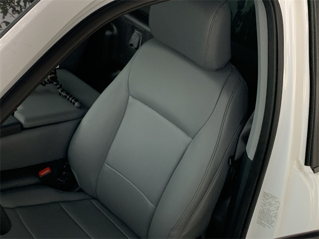 Vehicle image 13 of 23