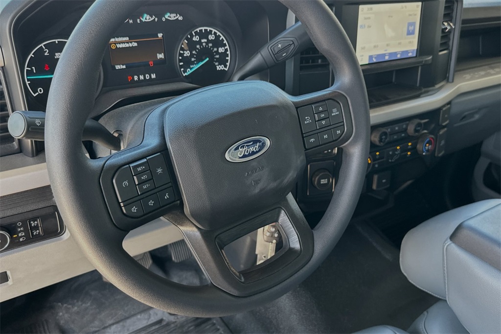 Vehicle image 11 of 20