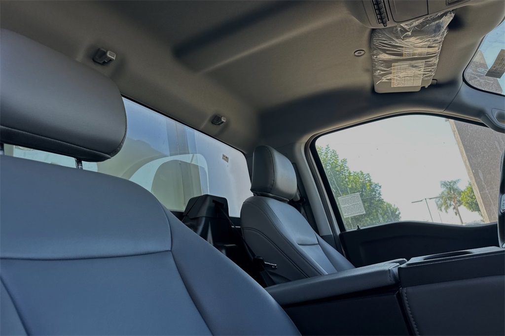 Vehicle image 13 of 20