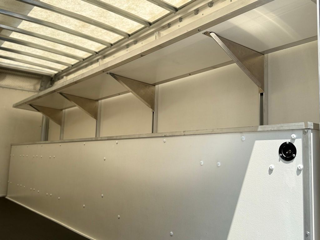 Vehicle image 10 of 23