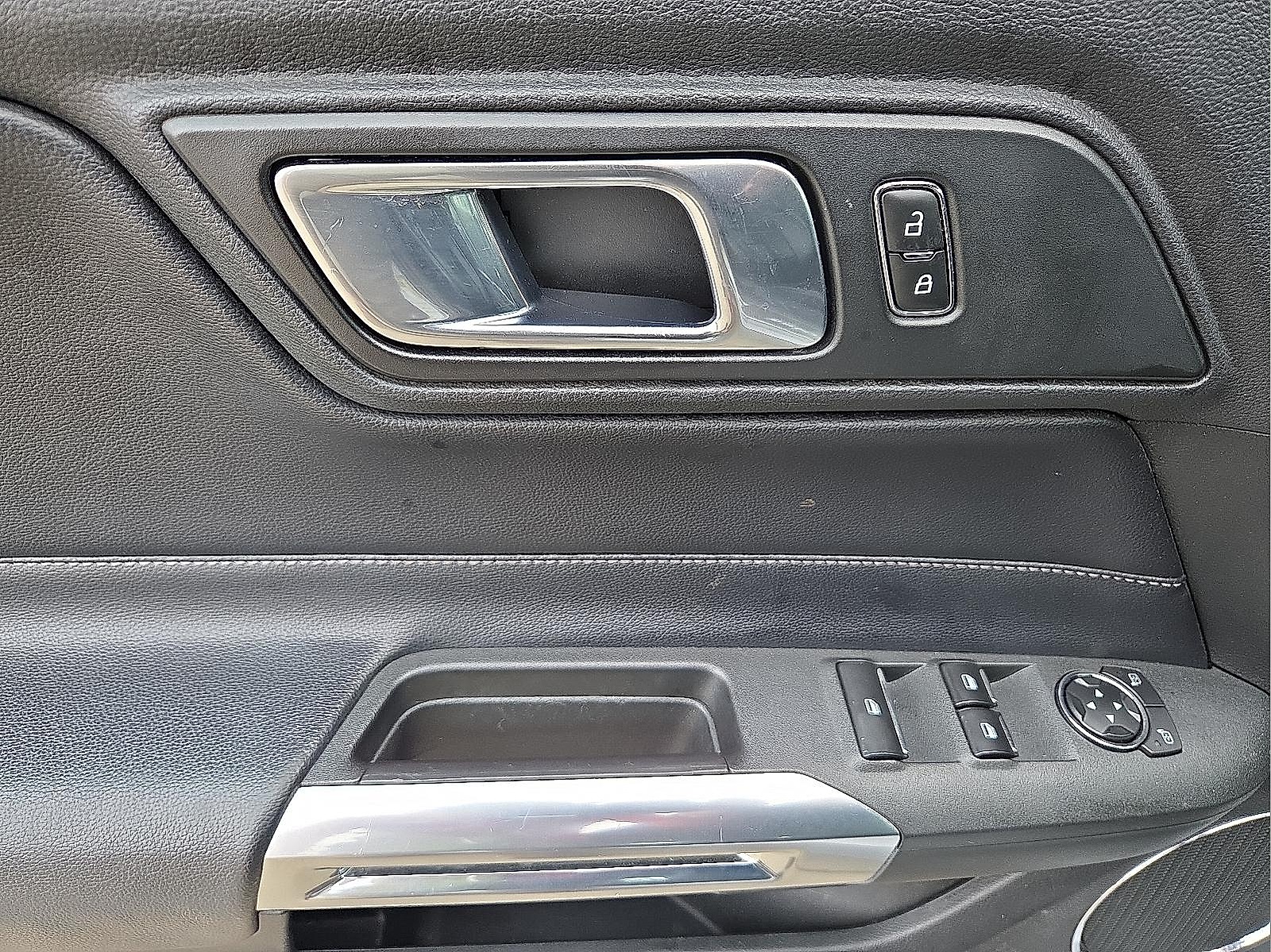 2023 Ford Mustang EcoBoost Premium Image 19 of 25