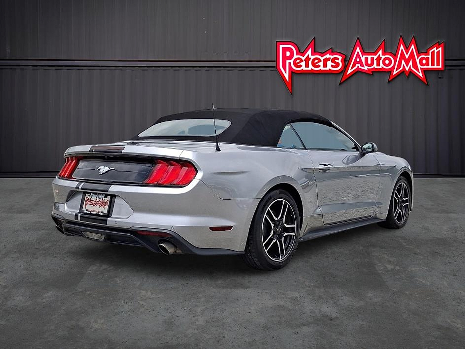 2023 Ford Mustang Image 3 of 19