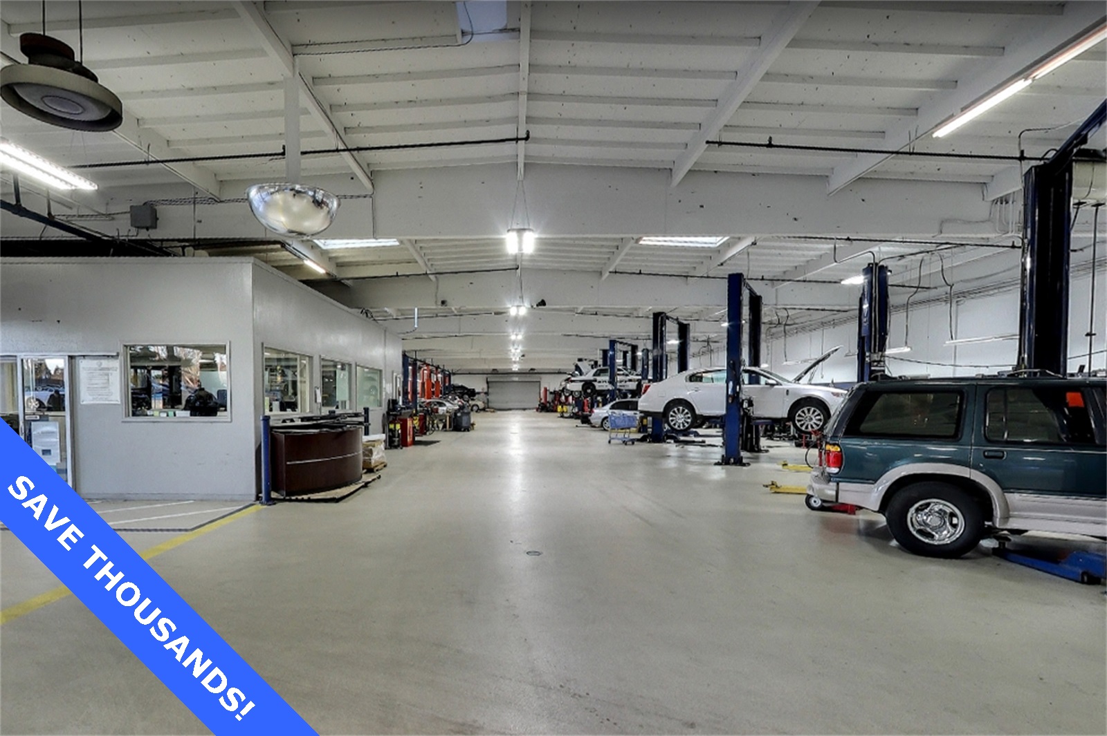 2023 Ford Mustang EcoBoost Premium Image 31 of 34