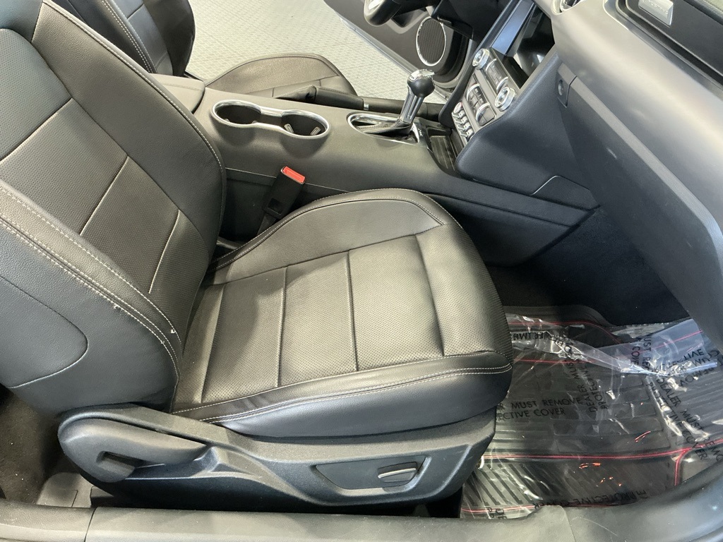 2023 Ford Mustang EcoBoost Premium Image 32 of 37