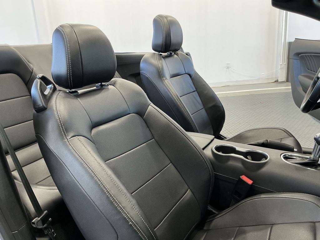 2023 Ford Mustang EcoBoost Premium Image 22 of 37