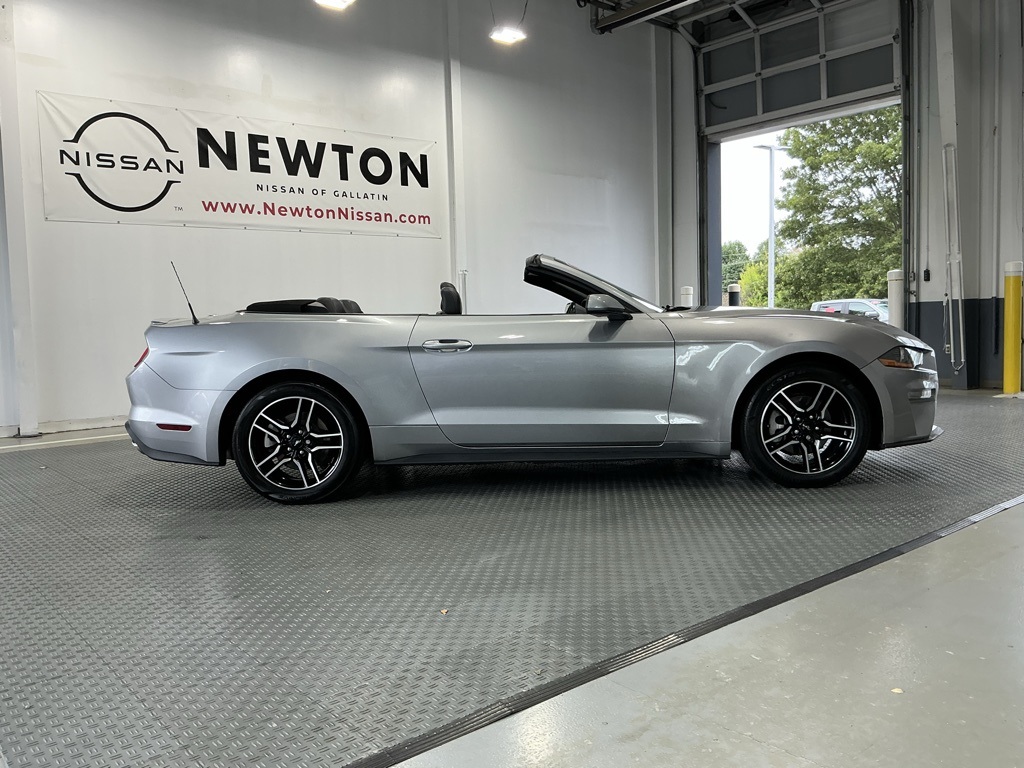 2023 Ford Mustang EcoBoost Premium Image 10 of 37