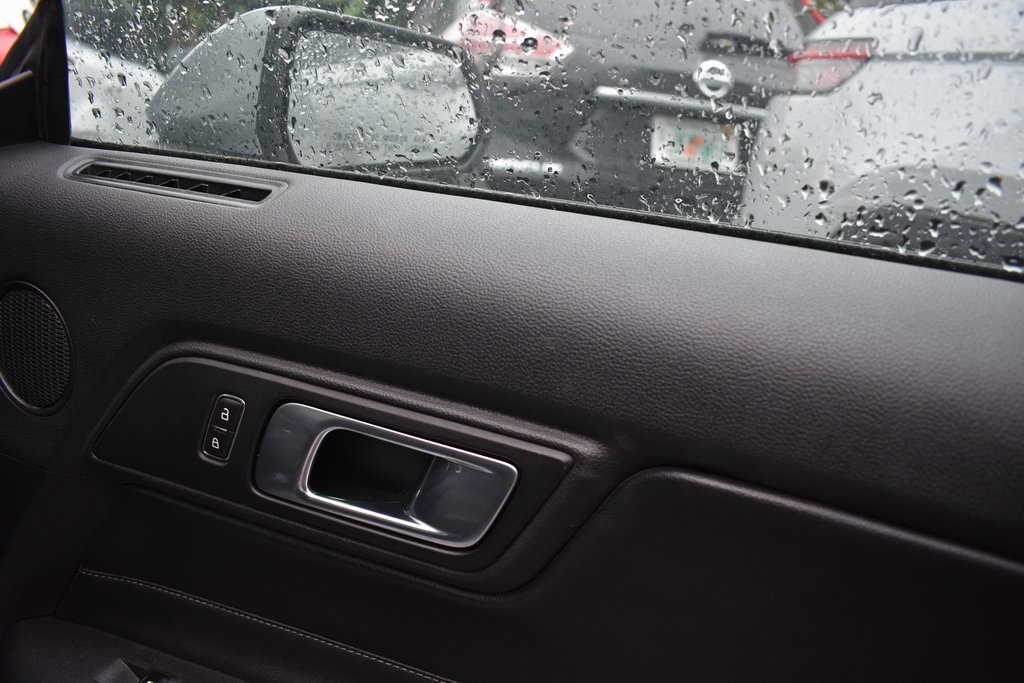 2023 Ford Mustang EcoBoost Premium Image 35 of 37