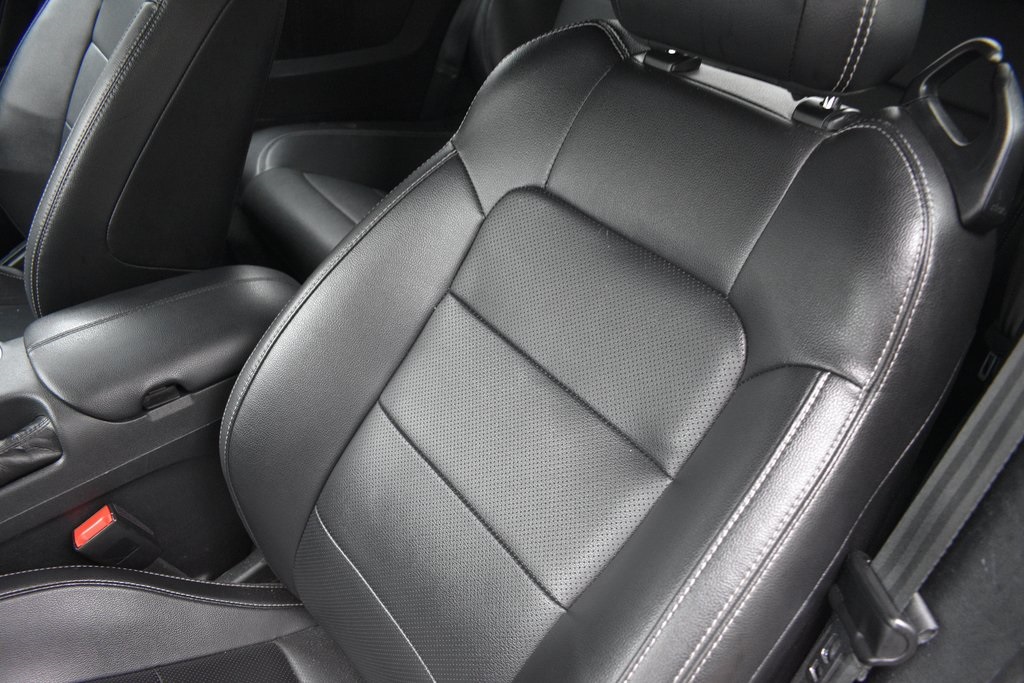 2023 Ford Mustang EcoBoost Premium Image 19 of 37