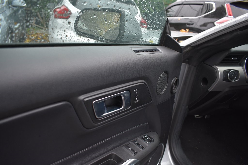 2023 Ford Mustang EcoBoost Premium Image 22 of 37