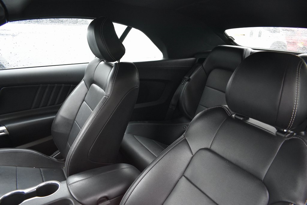 2023 Ford Mustang EcoBoost Premium Image 18 of 37