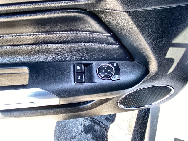 Vehicle image 13 of 24