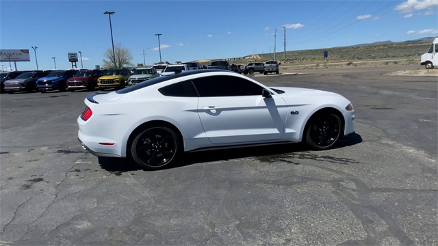 Vehicle image 7 of 24