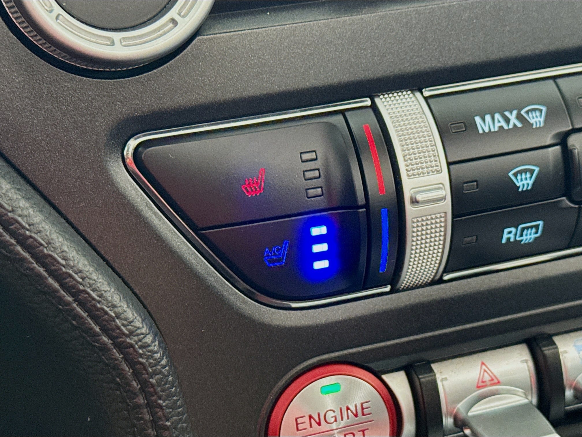 2023 Ford Mustang EcoBoost Premium Image 26 of 29