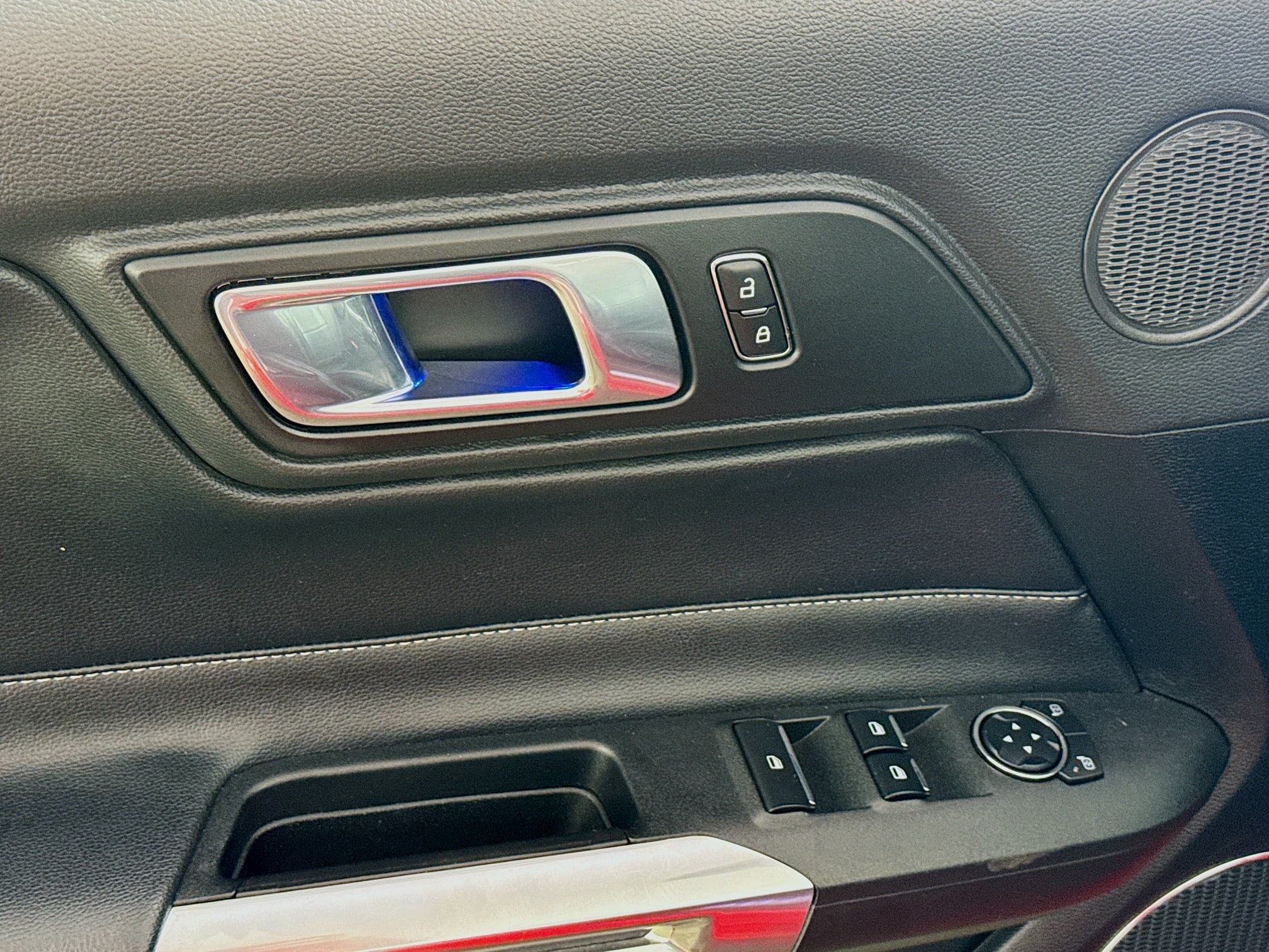 2023 Ford Mustang EcoBoost Premium Image 25 of 29